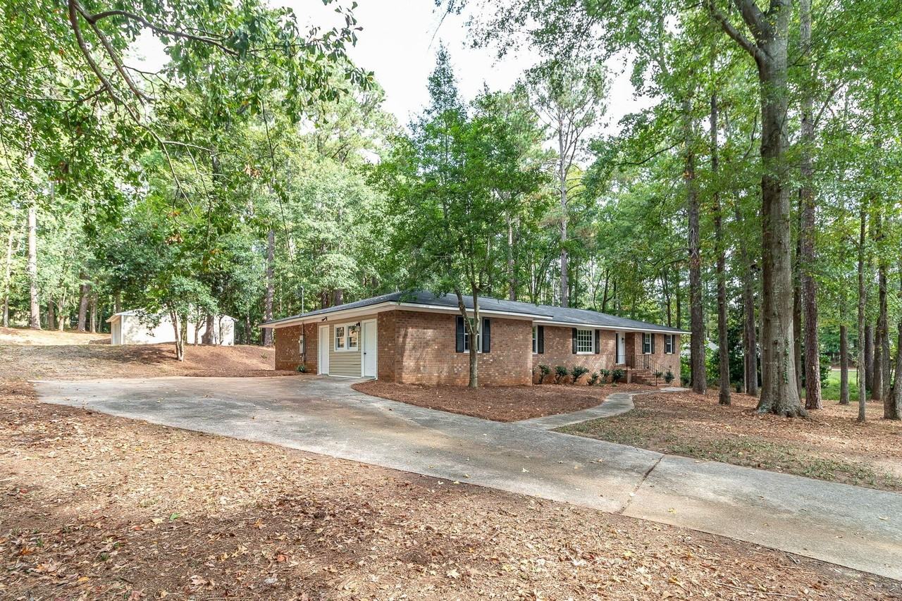 4375 Lake Idylwilde Dr - Photo 3 of 50