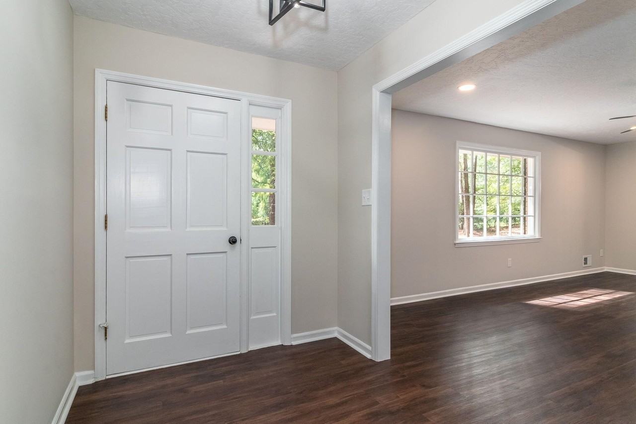 4375 Lake Idylwilde Dr - Photo 5 of 50