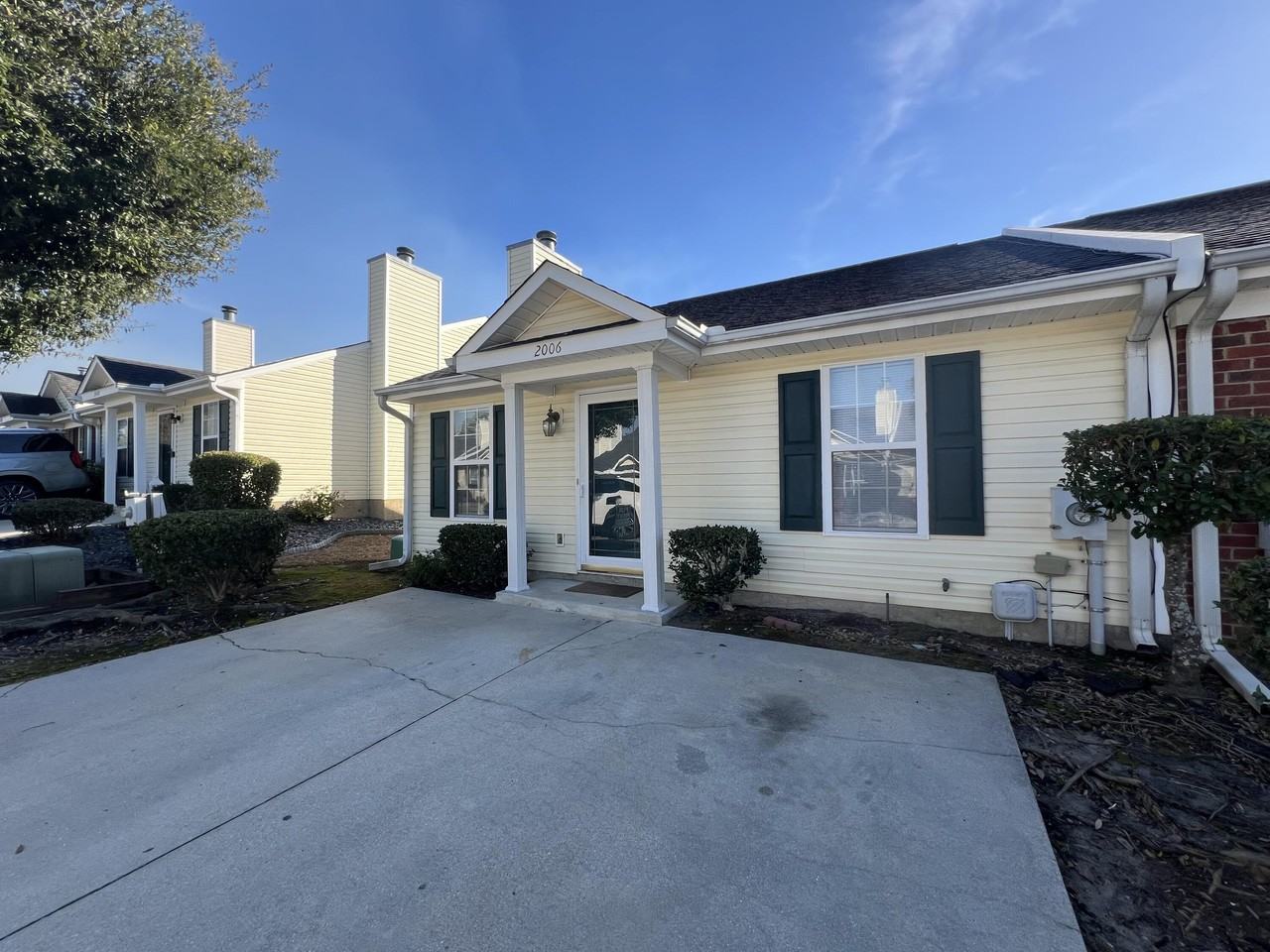 2006 Hopetown Dr - Photo 2 of 31