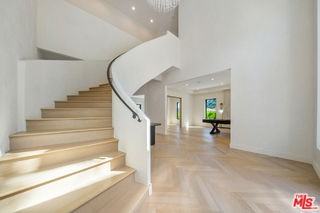 12001 Crest Ct - Photo 3 of 8