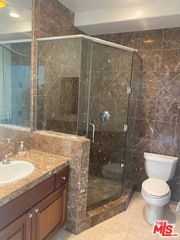 129 S Elm Dr #101 - Photo 2 of 8