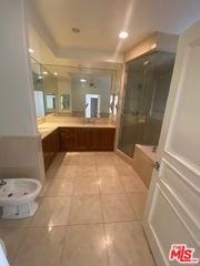 129 S Elm Dr #101 - Photo 3 of 8