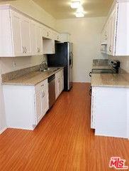 435 N Palm Dr #202 - Photo 7 of 8