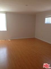 216 S Rexford Dr #201 - Photo 3 of 8