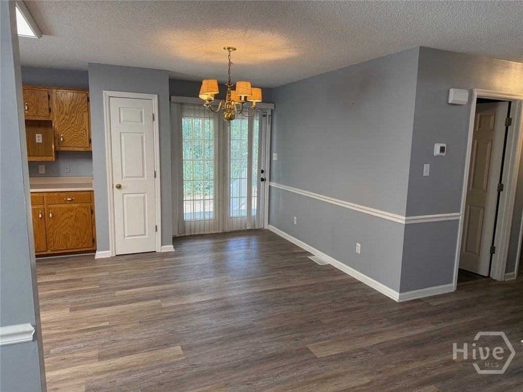 409 Georgia Ave - Photo 4 of 16