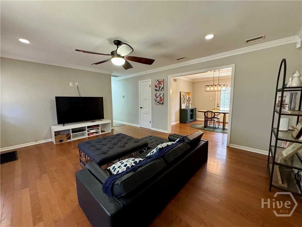 12406 Largo Dr - Photo 4 of 23