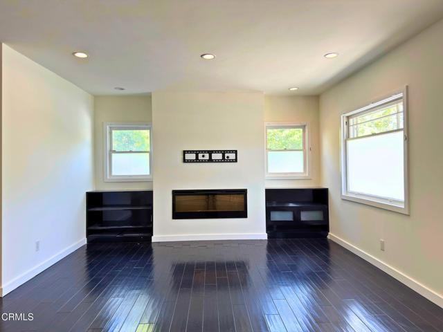 869 S Euclid Ave - Photo 3 of 8