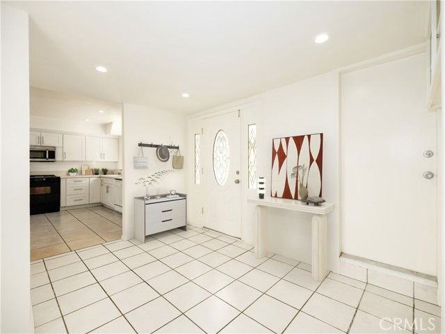 5107 Cerrillos Dr - Photo 2 of 6