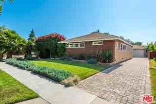4643 Nagle Ave - Photo 2 of 8