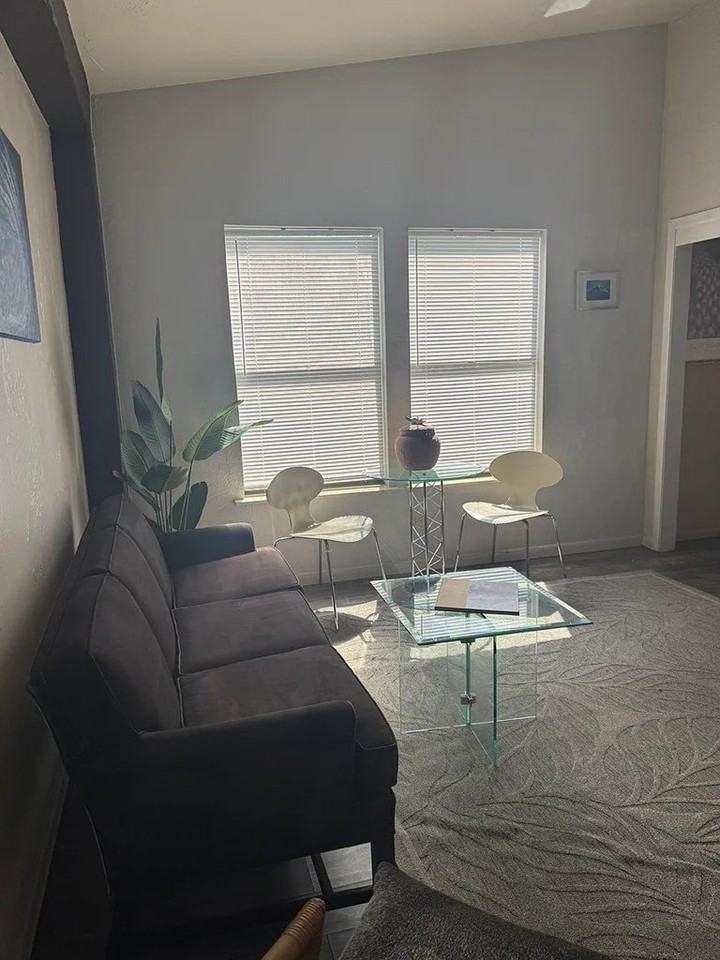 302 Riverhill Blvd - Photo 5 of 18