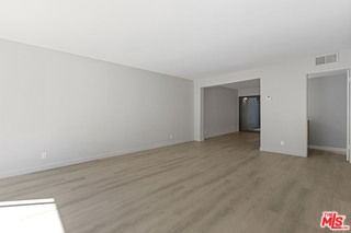 1044 20th St #C - Photo 3 of 8