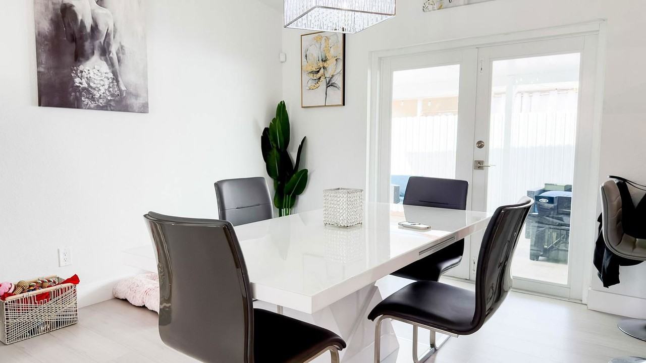 17228 Nw 72nd Ct - Photo 5 of 8