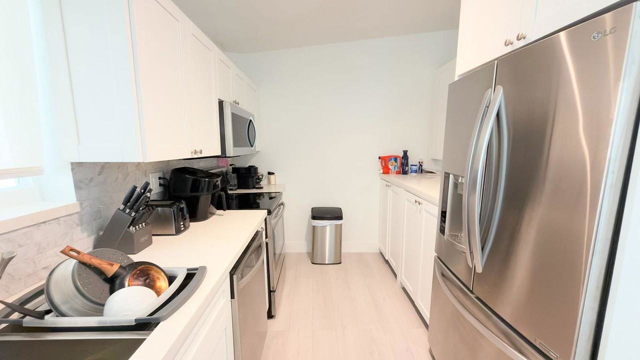 17228 Nw 72nd Ct - Photo 7 of 8