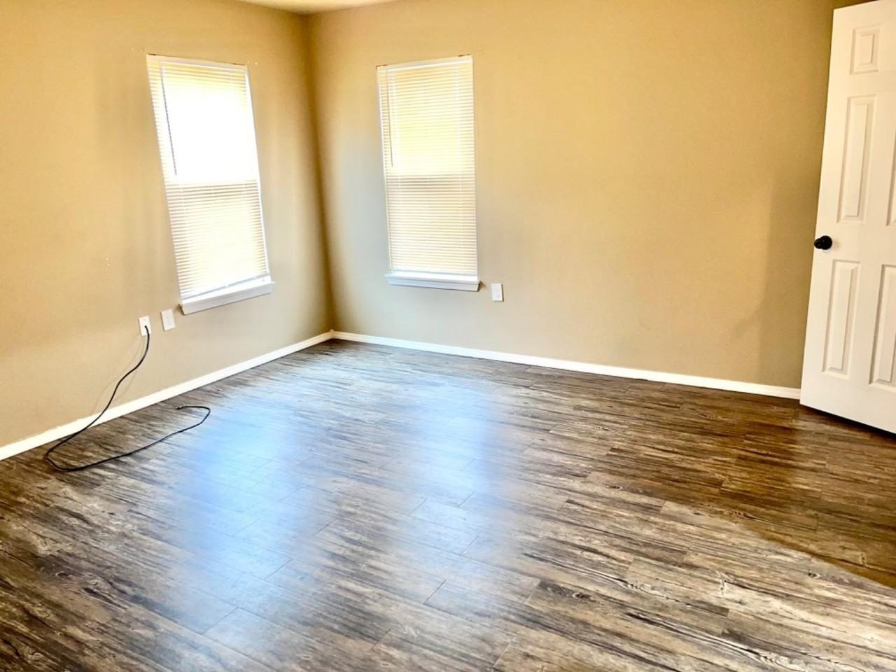 2613 Globe Ave - Photo 6 of 11