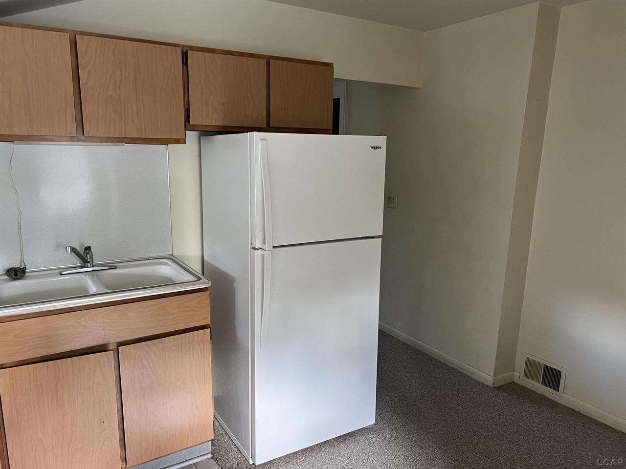 224 E Front St #3 - Photo 5 of 8