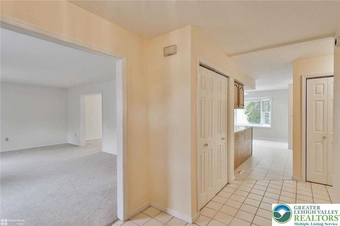 4059 Wedgewood Rd - Photo 6 of 50