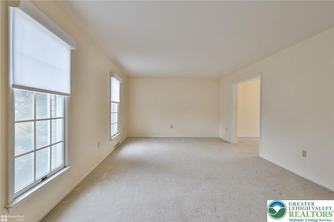 4059 Wedgewood Rd - Photo 6 of 50