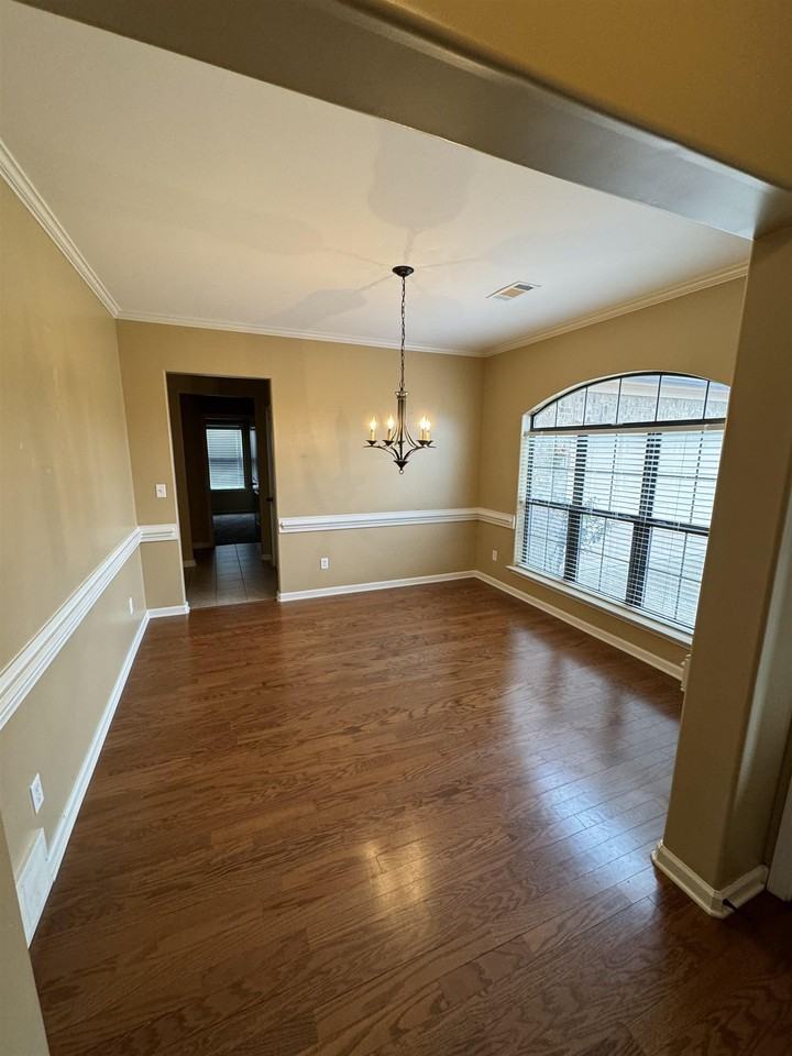 6296 Willow Walk Way - Photo 4 of 12