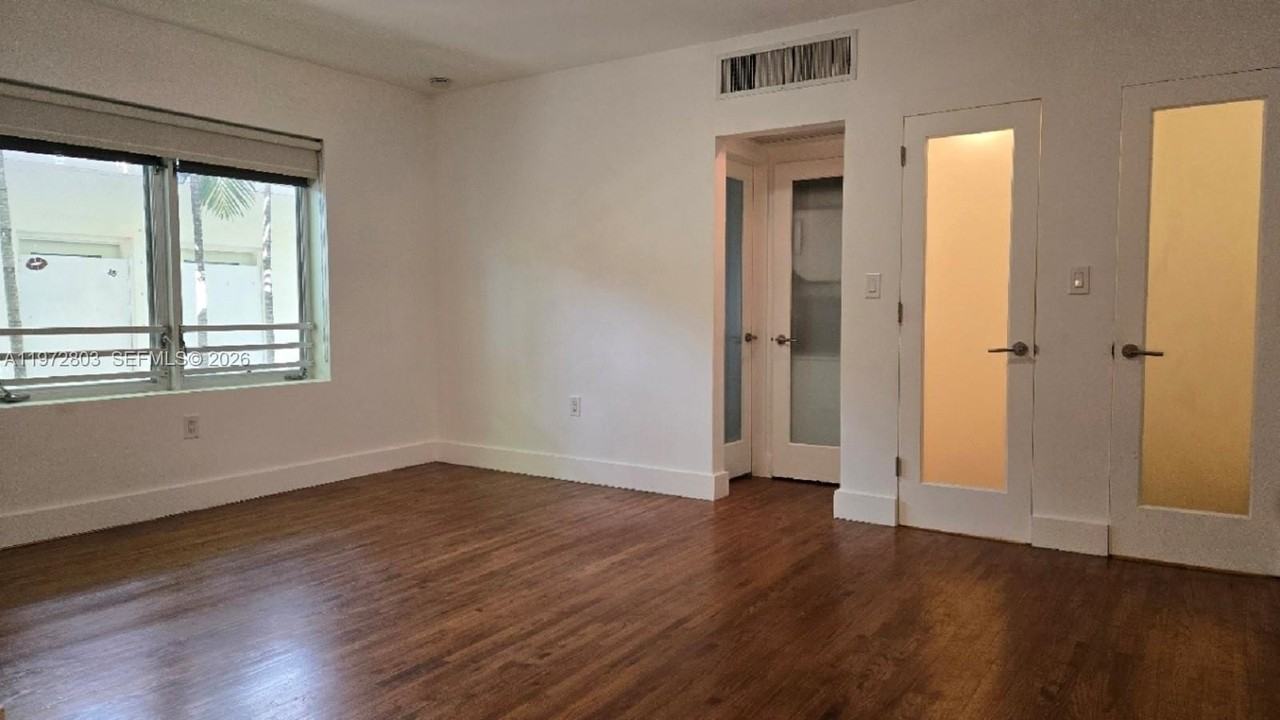 1751 James Ave #204 - Photo 2 of 10