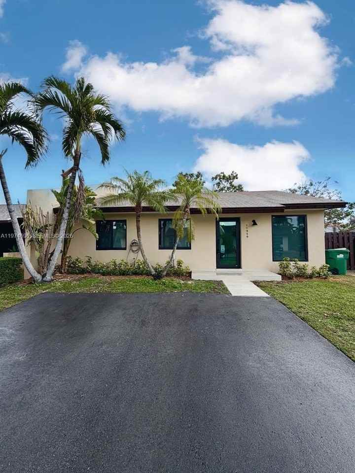 11959 Sw 122nd Ct #11959 - Photo 2 of 20