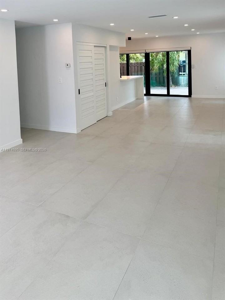 11959 Sw 122nd Ct #11959 - Photo 5 of 20