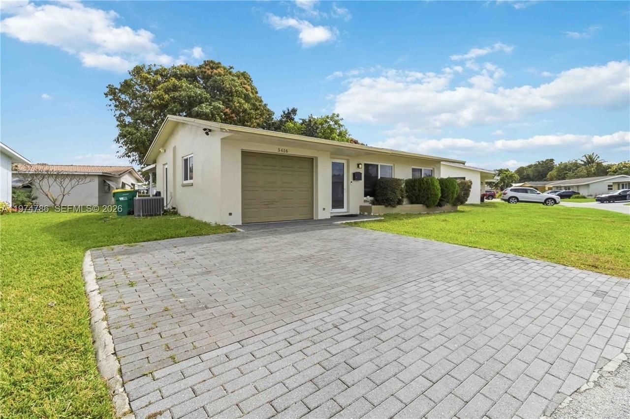 5616 Nw 48th Way - Photo 3 of 25