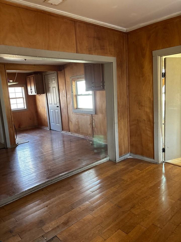 424 Haynie St #1 - Photo 2 of 4