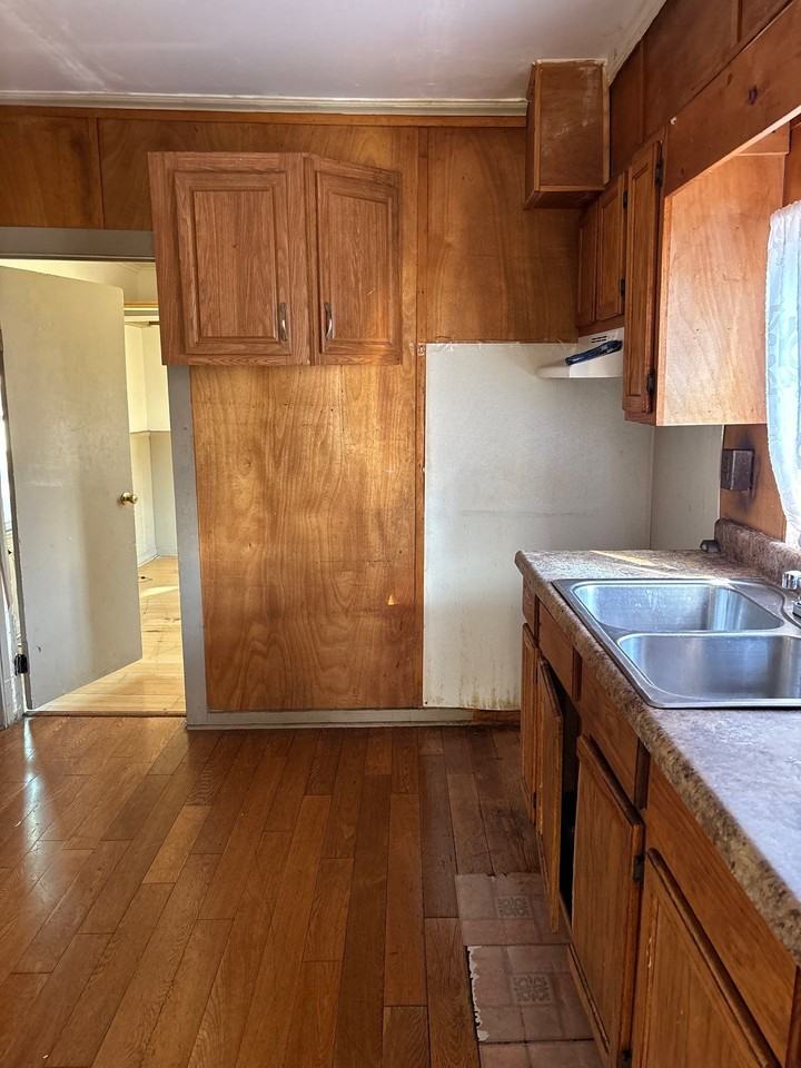 424 Haynie St #1 - Photo 3 of 4