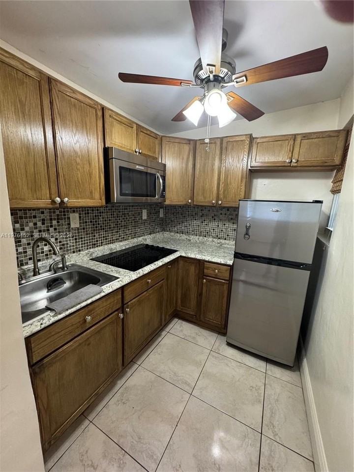 4265 Nw 3rd St #0 - Photo 6 of 23