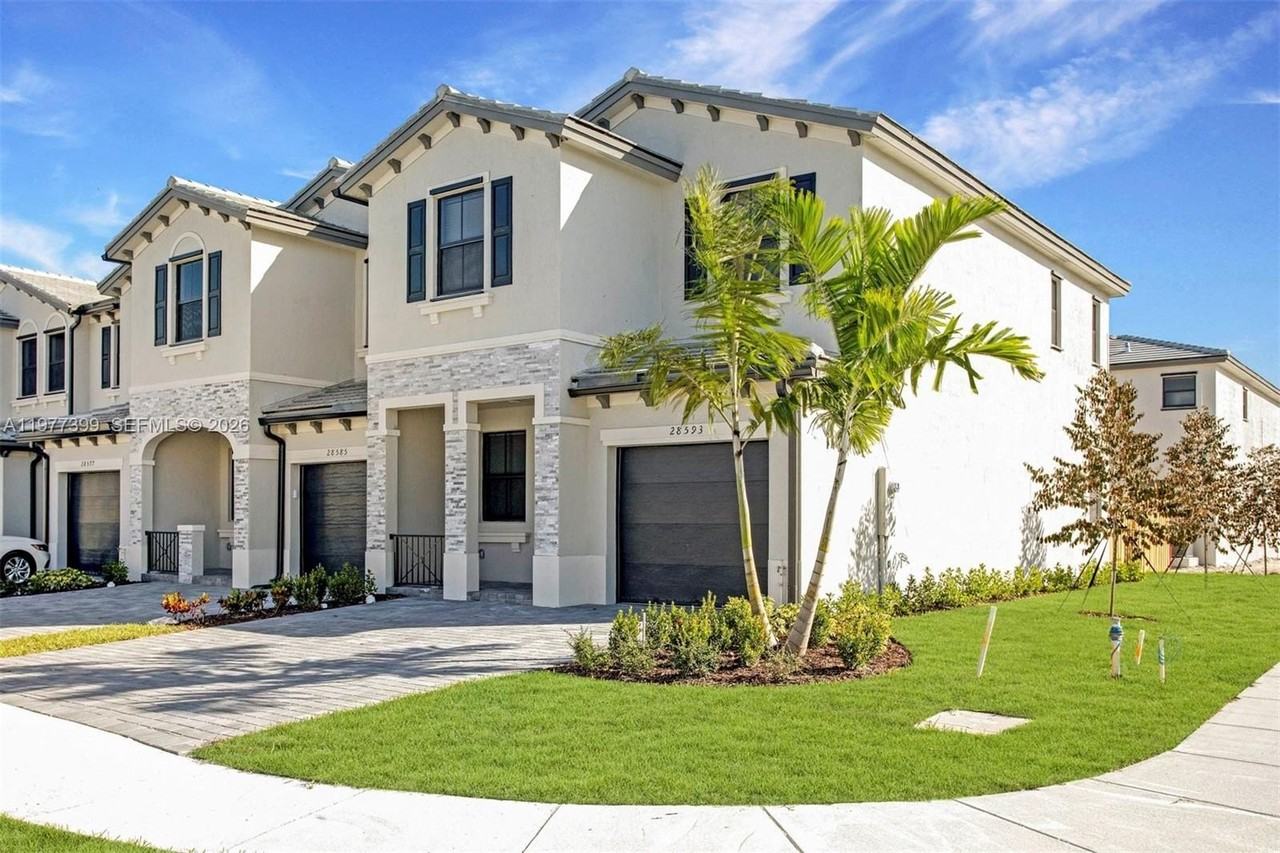 28593 Sw 134th Ct #28593 - Photo 2 of 23