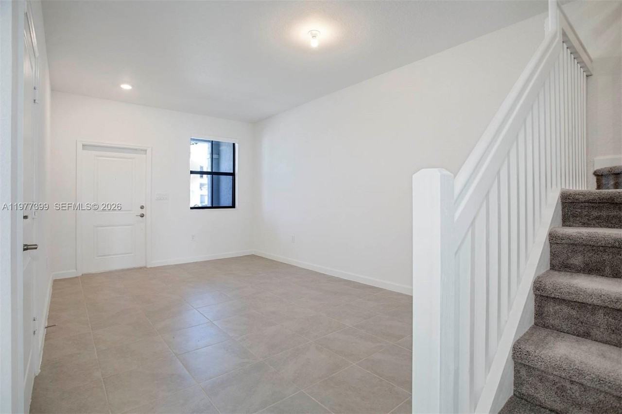 28593 Sw 134th Ct #28593 - Photo 4 of 23