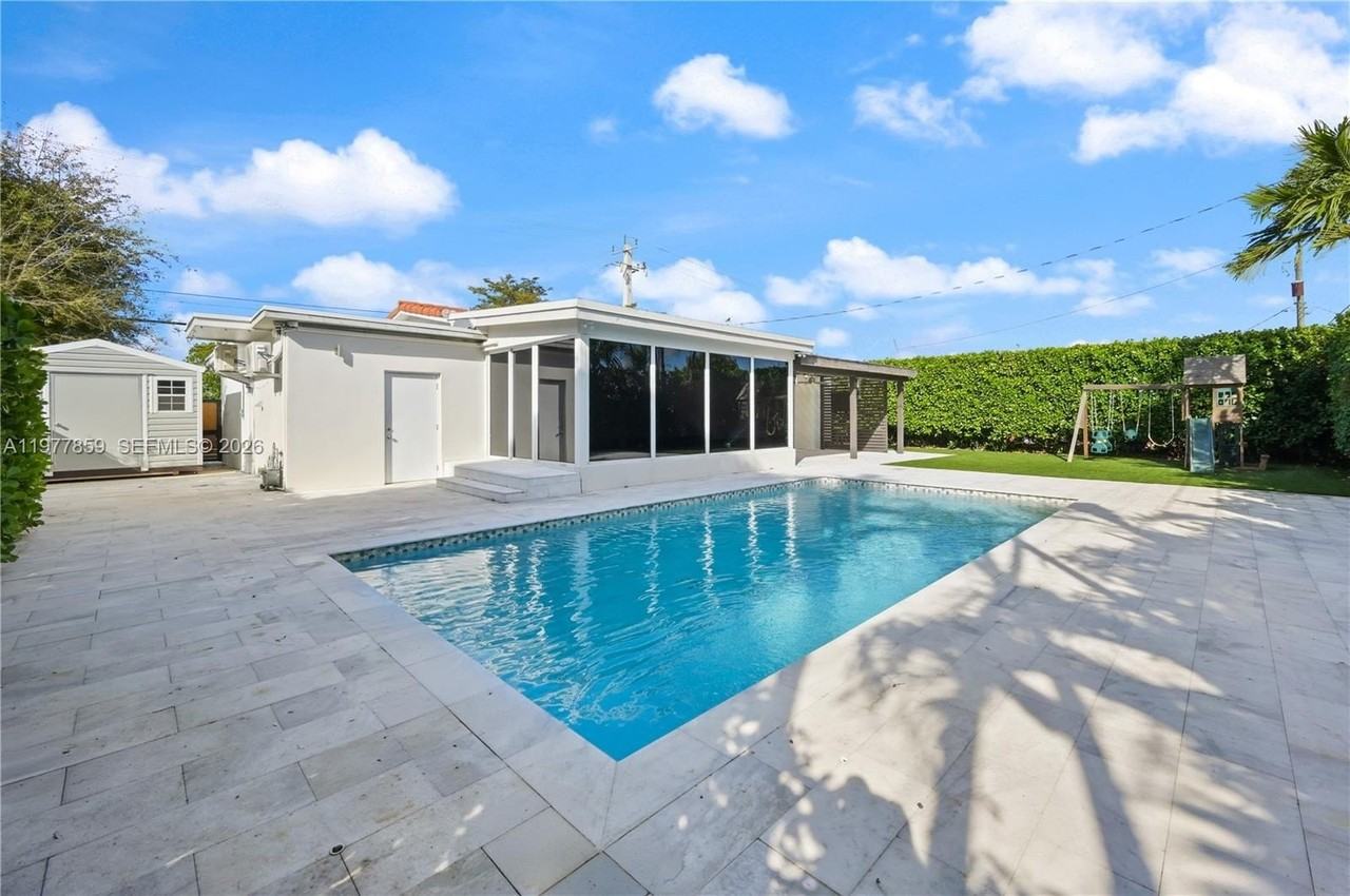 7750 Sw 16th St - Photo 4 of 31