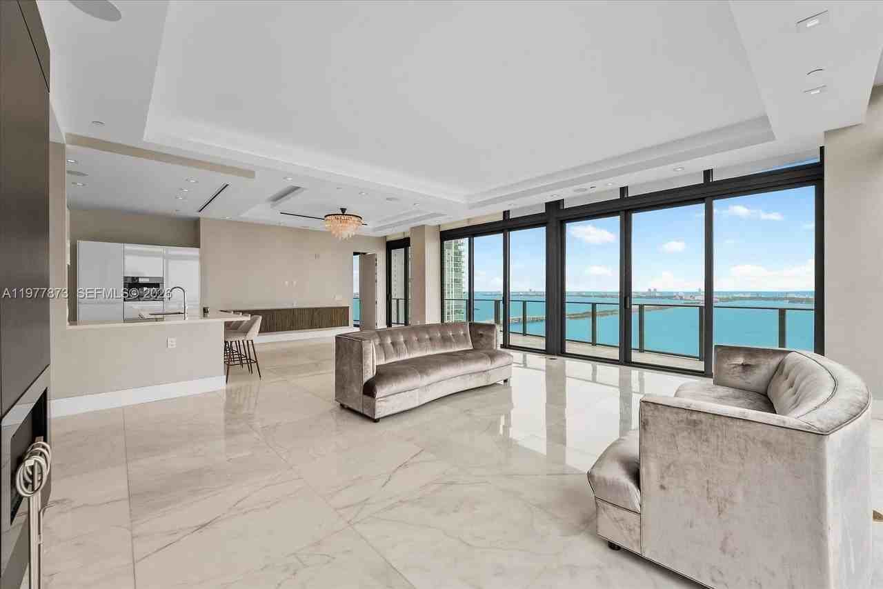 460 Ne 28th St #4104 - Photo 4 of 32