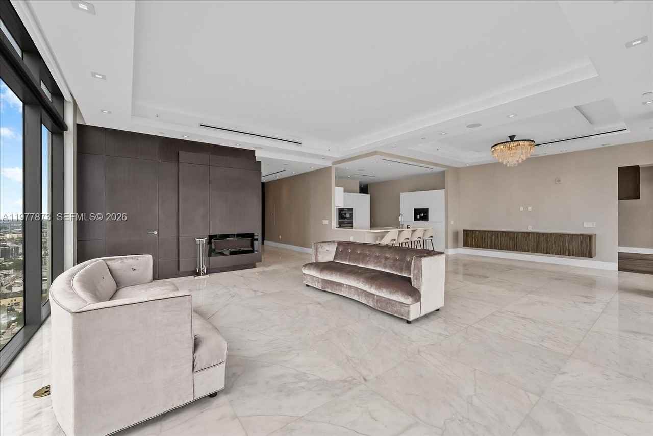 460 Ne 28th St #4104 - Photo 5 of 32