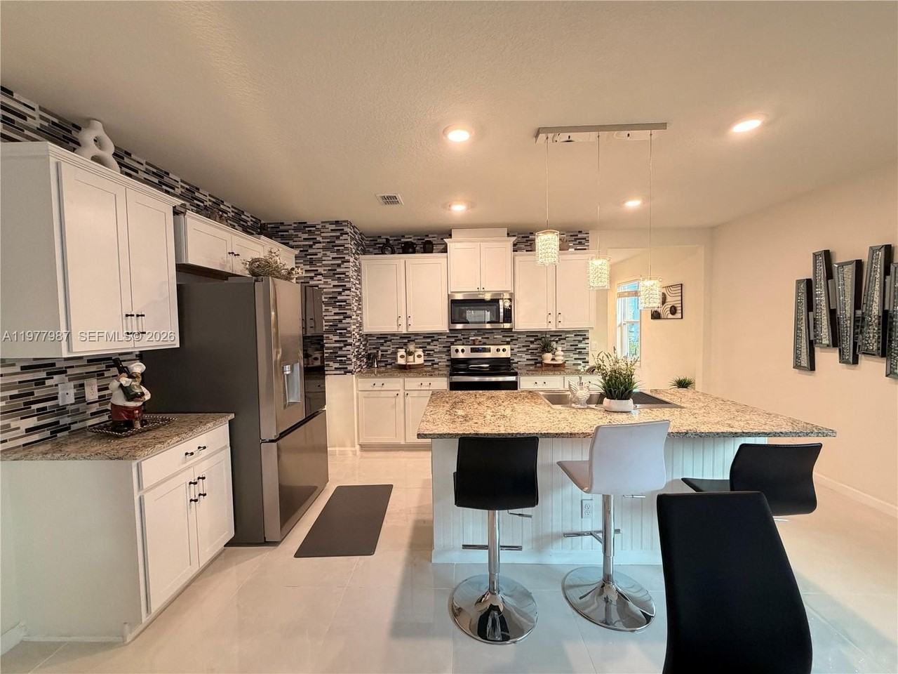 12422 Sw Rimini Way - Photo 7 of 50