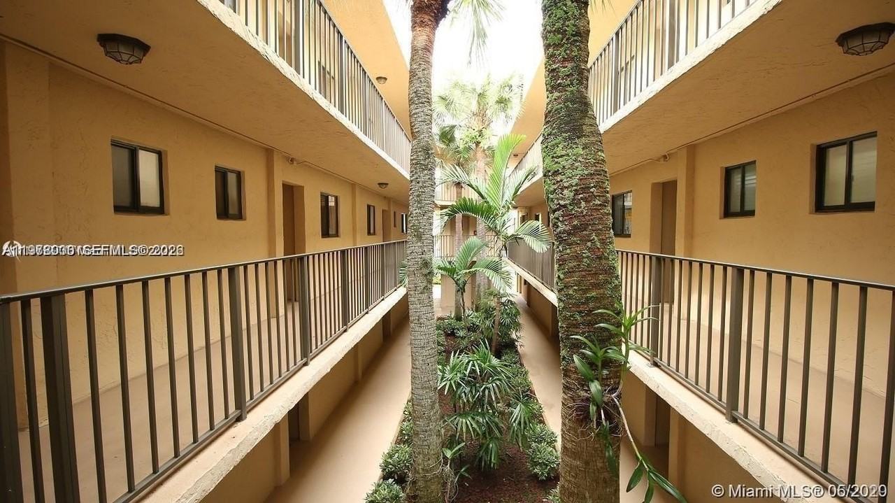 8075 Sw 107th Ave #304 - Photo 2 of 8