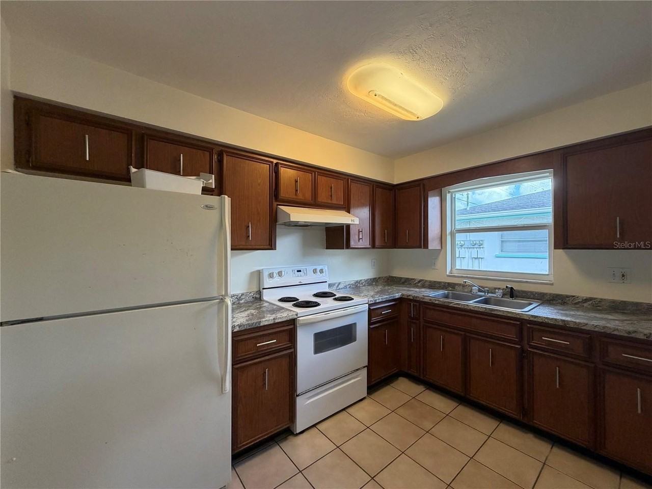 2507 Terry Ln - Photo 4 of 10