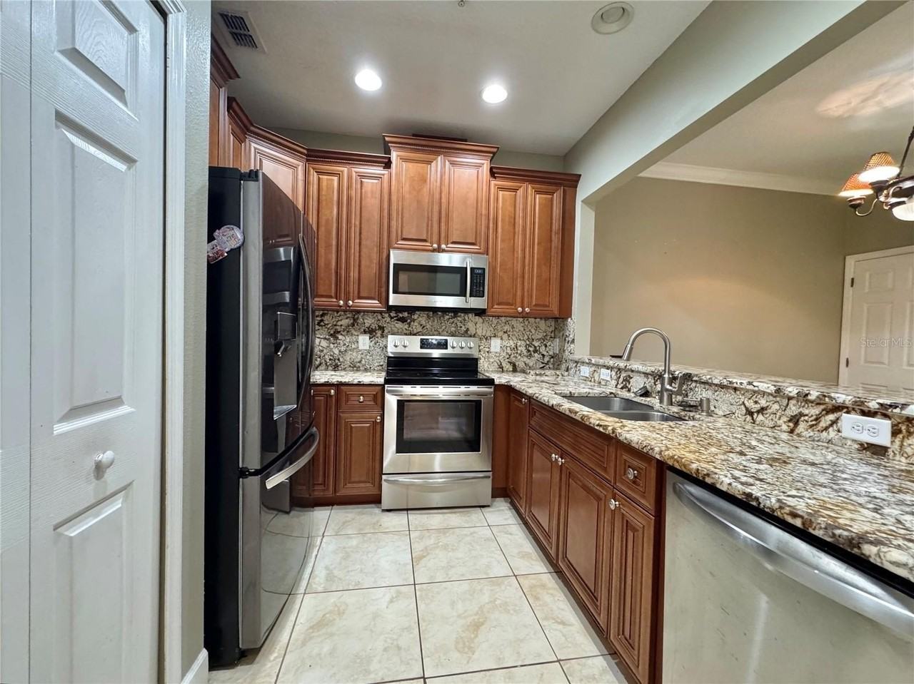 1916 Beacon Bay Ct - Photo 6 of 25