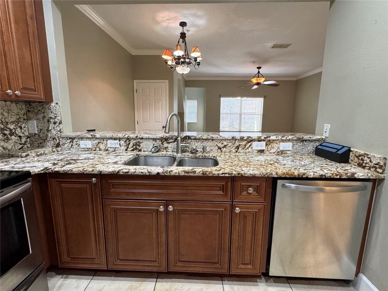 1916 Beacon Bay Ct - Photo 7 of 25