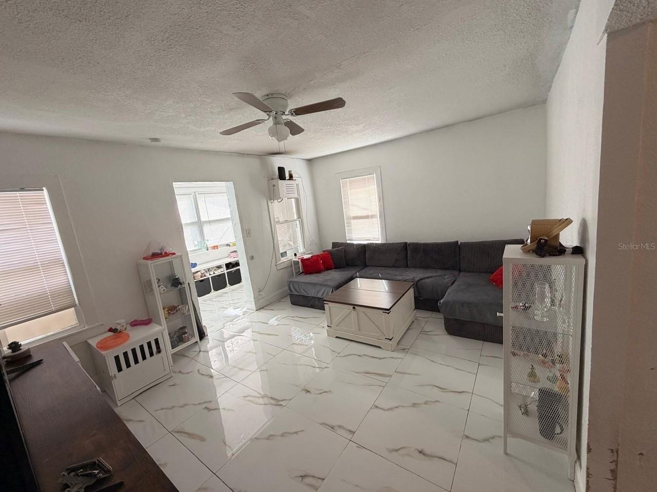 1039 25th St #A - Photo 7 of 19