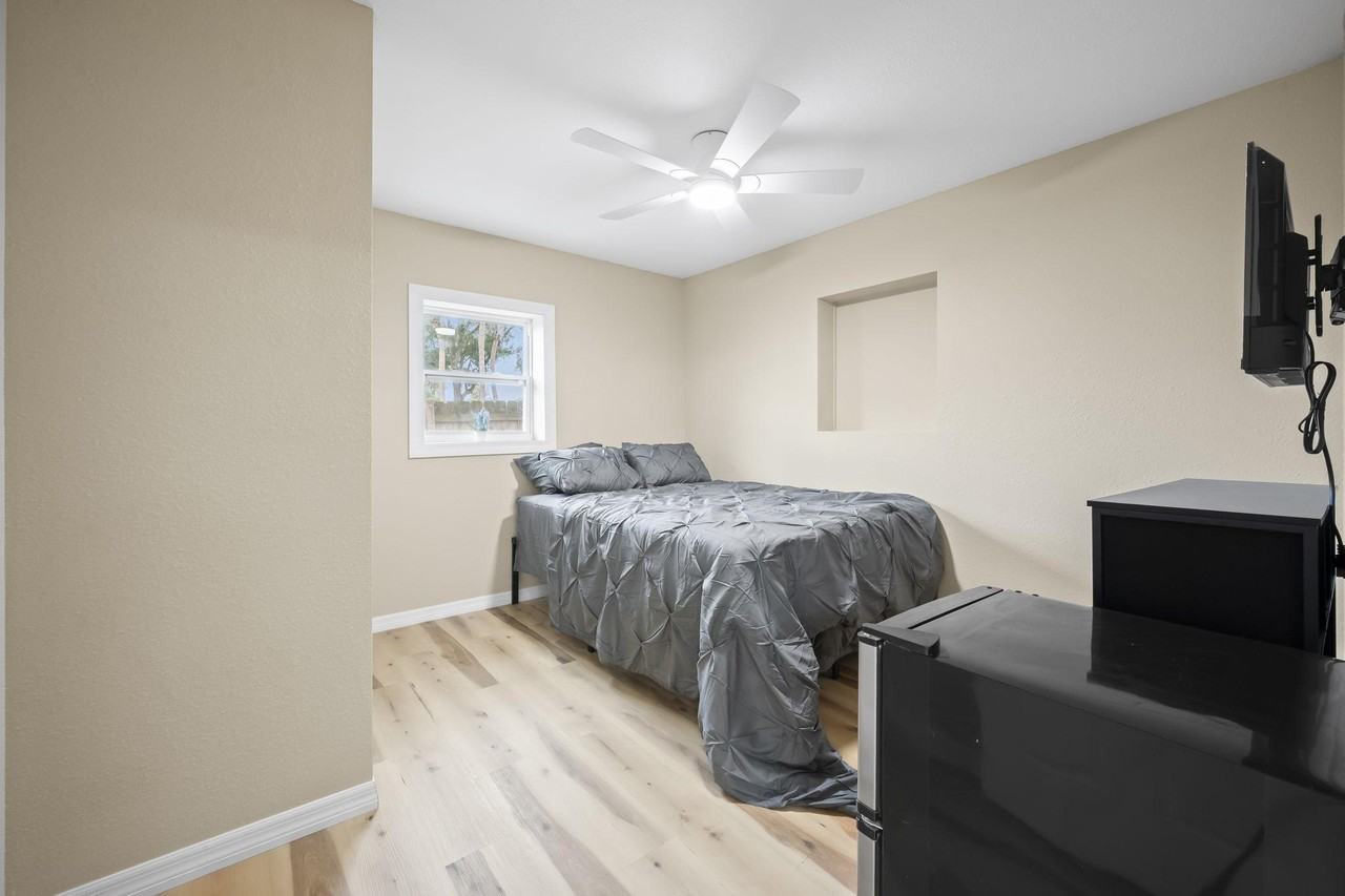 San Jose Blvd - Photo 2 of 11