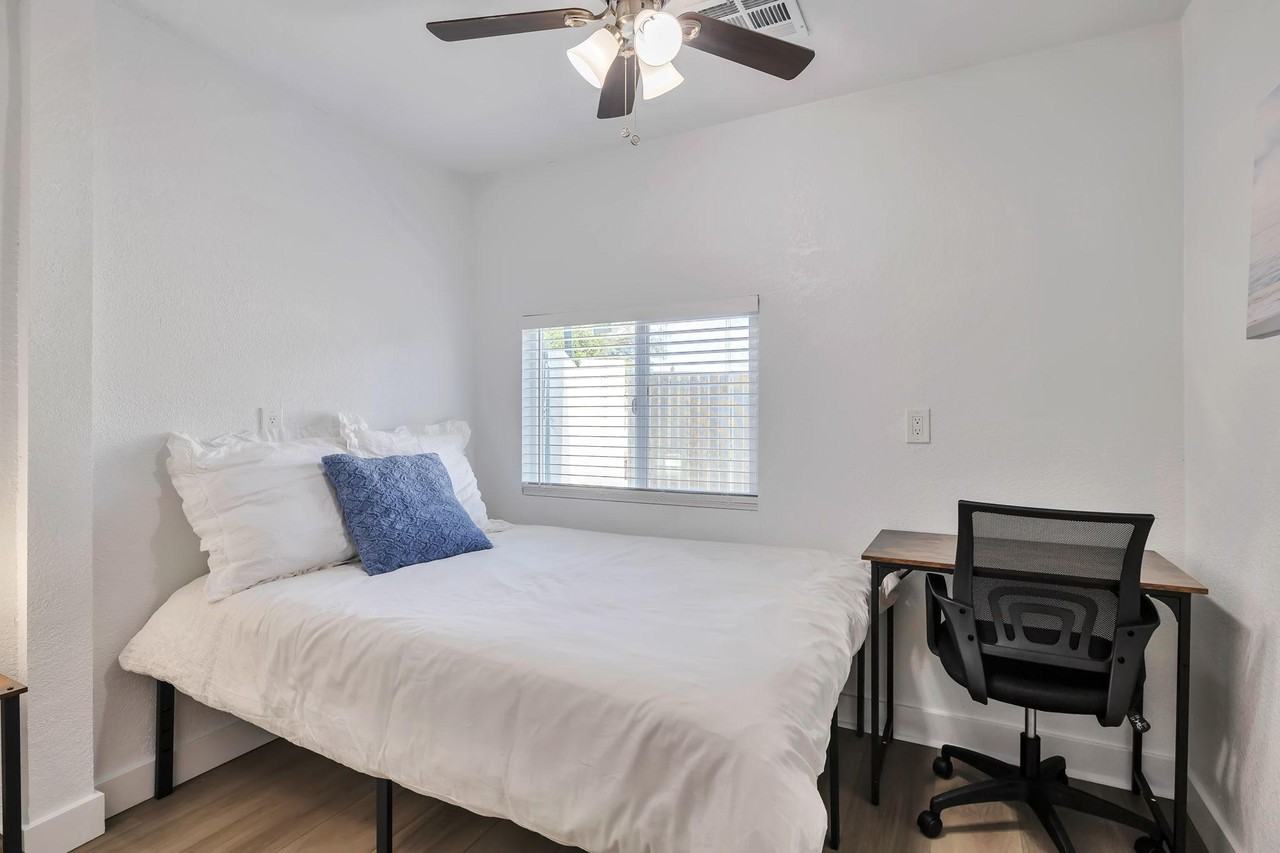 E Gelding Dr - Photo 6 of 22