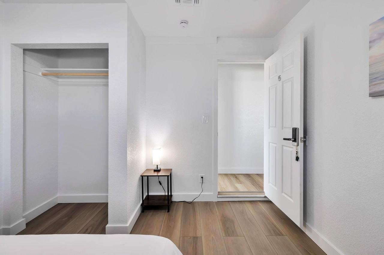 E Gelding Dr - Photo 7 of 8