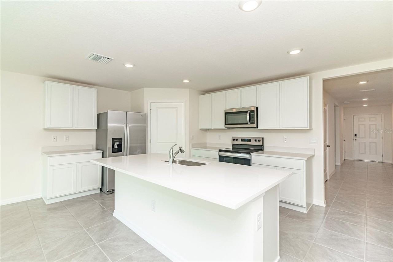 9109 Sw 45th Ter - Photo 6 of 39