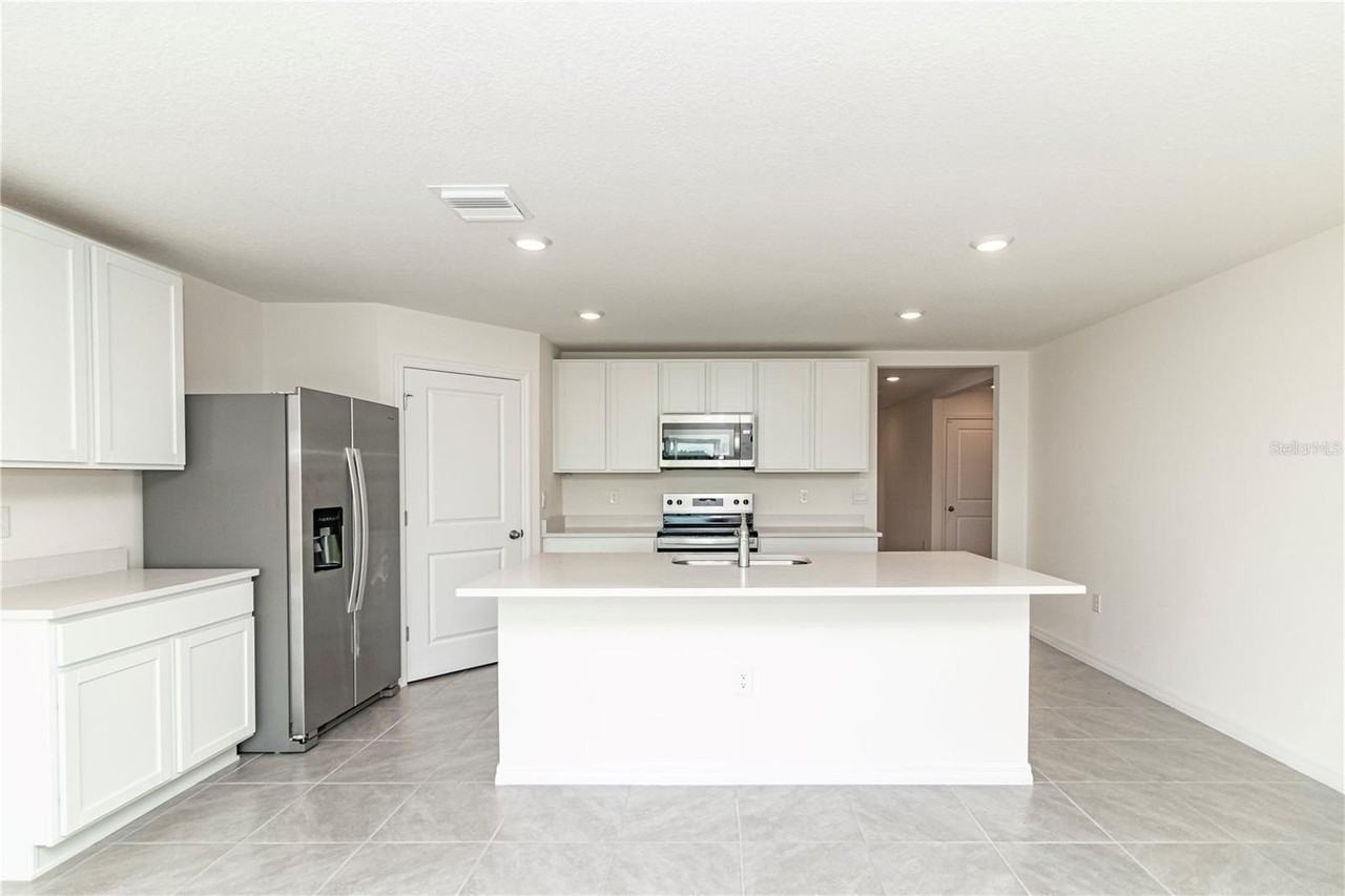 9109 Sw 45th Ter - Photo 7 of 39