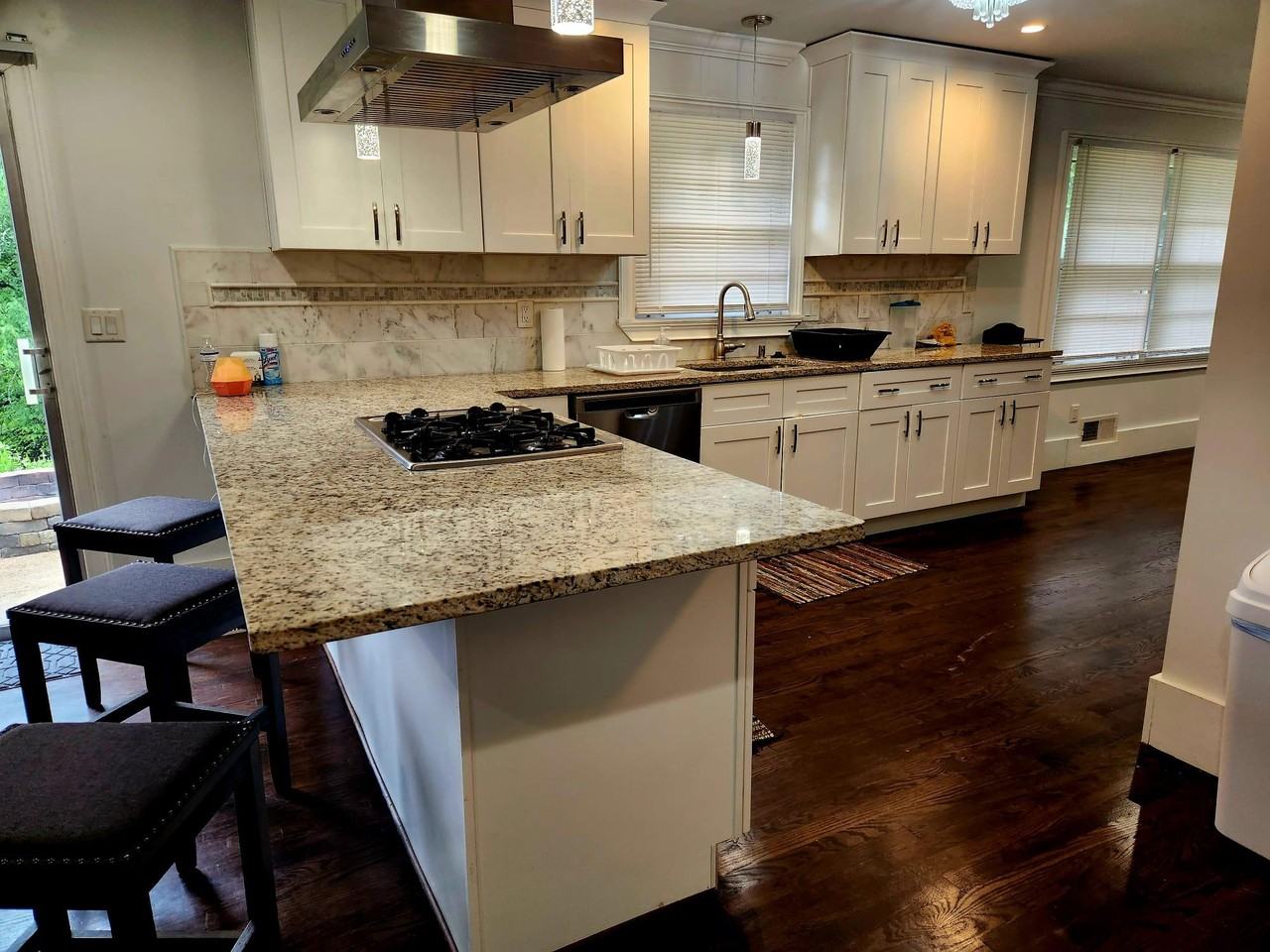 Glenridge Dr - Photo 3 of 22