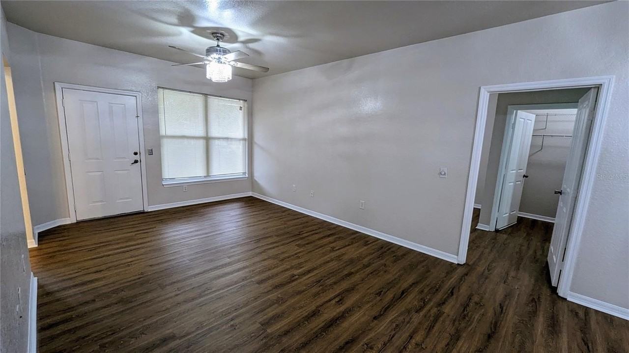 4009 Hemingway Cir - Photo 5 of 20