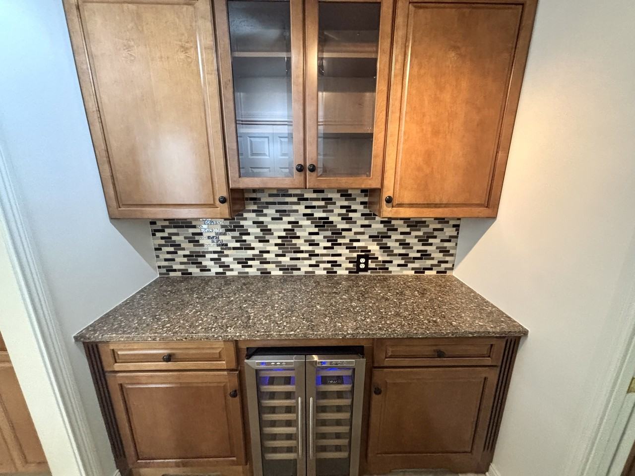 ** TPO** 433 Deerlake Place #1 - Photo 6 of 37