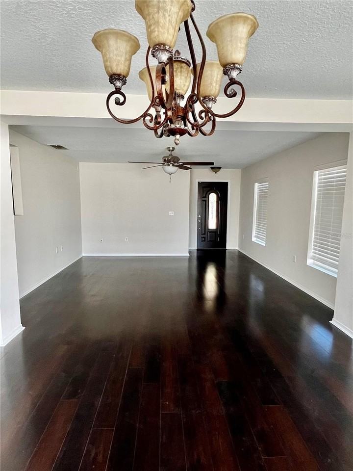 18916 Randall Pl - Photo 4 of 25