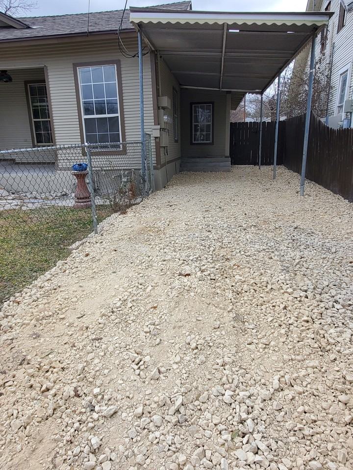 1923 W Poplar St - Photo 2 of 28